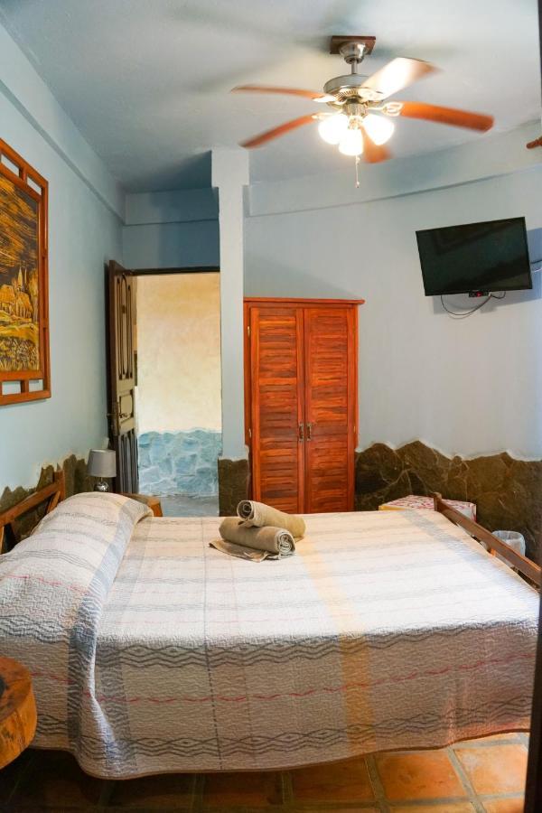 Hotel Boruca Тамариндо Екстериор снимка